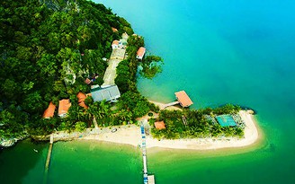 Đóng cửa 'resort' trái phép trên vịnh Bái Tử Long