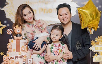 Vợ chồng Trang Nhung tổ chức tiệc đầy tháng cho con trai