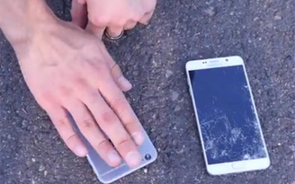 [VIDEO] So độ bền của Galaxy Note 5 và iPhone 6 Plus khi rơi tự do