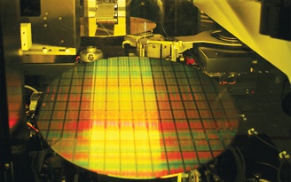 Chip mới sản xuất trên quy trình EUV với plasma và laser