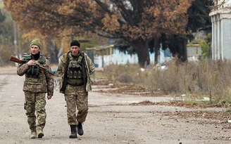 Tổng thống Ukraine nói Kherson bị phá hoại, Donetsk giao tranh trong ‘địa ngục’