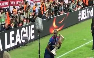 Vô địch Europa League, Pogba ăn mừng vui nhộn
