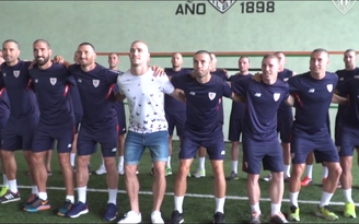 La Liga: Toàn đội cạo đầu động viên đồng đội ung thư