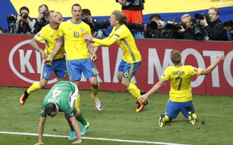 Ibrahimovic cứu Thụy Điển tránh khỏi thất bại