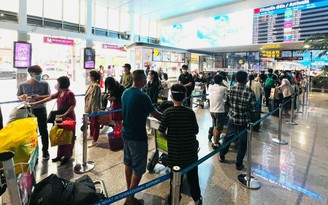 Cục Hàng không 'tuýt còi' dịch vụ thu phí check-in ưu tiên tại sân bay