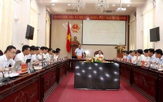 EVN và UBND tỉnh Ninh Bình bàn cách gỡ vướng mắc các dự án điện