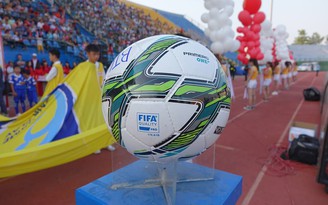 Nhiều đội than phiền về quả bóng mới V-League 2016