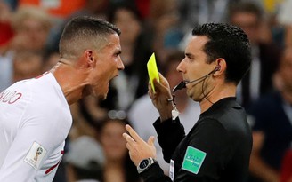 Cặp sát thủ Cavani và Suarez 'cắn' nát giấc mơ World Cup của Ronaldo