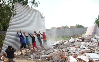 Đắk Lắk: Cưỡng chế phá dỡ hàng chục căn nhà xây trái phép trên đất nông nghiệp