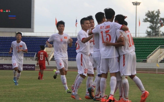 U.19 Việt Nam hạ U.19 Singapore bằng một ván tennis