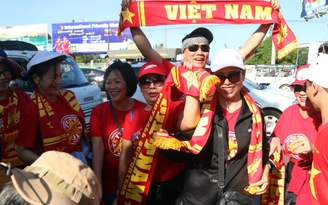 CĐV Việt Nam vất vả mua vé xem AFF Cup 2016