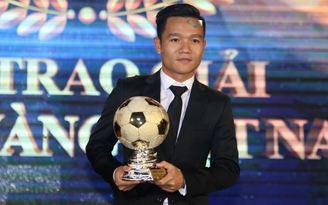 Đinh Thanh Trung đoạt Quả bóng vàng Việt Nam 2017