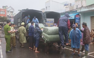 Đà Nẵng: Bắt hơn 10 tấn hàng lậu gửi tàu hỏa
