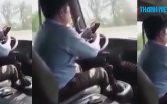 Nghệ An: Tài xế xe buýt mất việc vì “chơi” điện thoại trong lúc lái xe