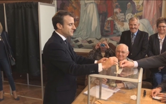 Emmanuel Macron thắng cử tổng thống Pháp