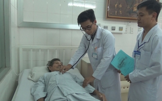 Cứu sống cụ ông ngưng tim, ngưng thở