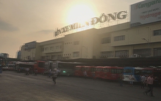 Bến xe Miền Đông mở bán vé xe tết, hành khách mua vé chưa đông