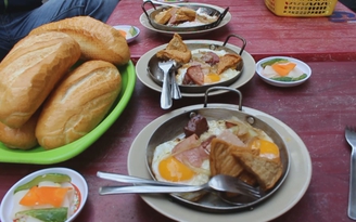Bánh mì chảo hương vị Sài Gòn xưa hơn nửa thế kỉ mê hoặc người ăn