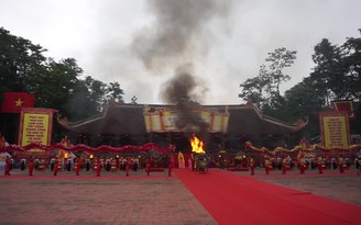 Thanh Hóa: Hàng vạn du khách dự lễ hội kỷ niệm 600 năm khởi nghĩa Lam Sơn