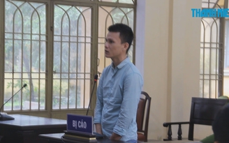 Định trốn sang Lào sau khi chém bác ruột chết tại chỗ