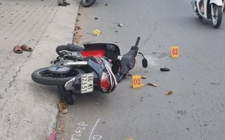 Kinh hoàng: Vợ chồng bị cướp giật túi xách dẫn đến té xe, trọng thương