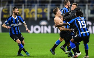 Serie A: Inter ngược dòng chiếm ngôi đầu, Napoli rơi tự do