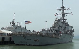 Tàu khu trục tên lửa và tàu tác chiến gần bờ Hoa Kỳ thăm Đà Nẵng