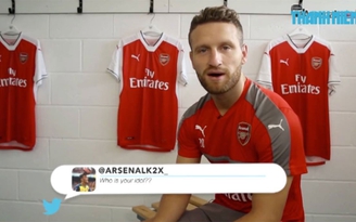 Shkodran Mustafi: Mẹ là thần tượng của tôi