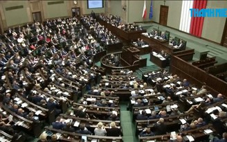 Ba Lan sẵn sàng phê chuẩn cải tổ tòa án tối cao