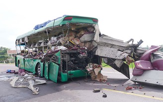 Tai nạn thảm khốc ở Bình Định, 5 người chết, 6 người bị thương