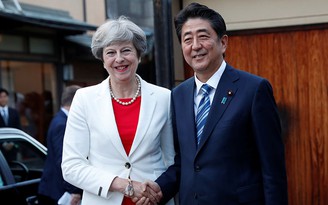 Thủ tướng Anh đến Nhật bàn chuyện Triều Tiên, Brexit