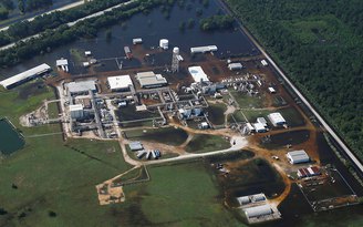 Mỹ: Nổ nhà máy hóa chất tại Texas do bão Harvey