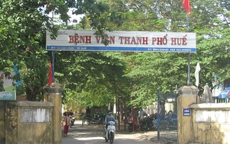Trẻ sơ sinh bị bỏ rơi ở bụi cỏ dưới chân cầu ở Huế