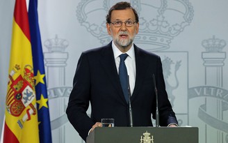 Tây Ban Nha đe dọa tước quyền tự trị của Catalonia