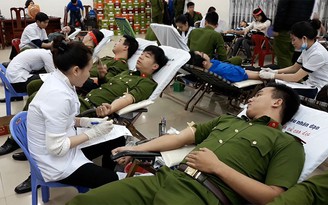 Hiến gần 1.200 đơn vị máu trong ngày “Chủ nhật Đỏ” tại Đà Nẵng
