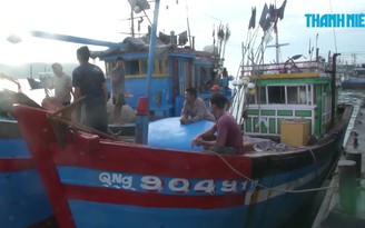 Hai tàu cá Quảng Ngãi bị tàu nước ngoài tấn công, cướp tài sản