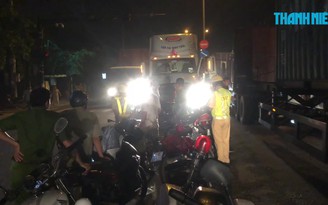 Tài xế xe container đâm chết người đi xe máy trước cảng Cát Lái
