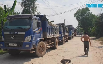 Nỗi khổ trên con đường hàng chục năm sống chung với bụi bặm