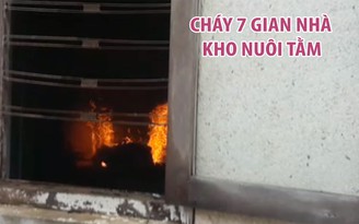 “Bà hỏa” thiêu rụi 7 gian nhà kho nuôi thử nghiệm tằm giống ở Lâm Đồng