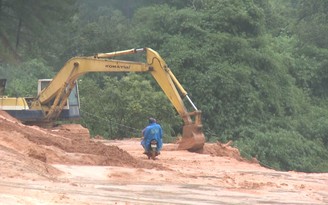 34 trường học phải hoãn lễ khai giảng vì sạt lở đường