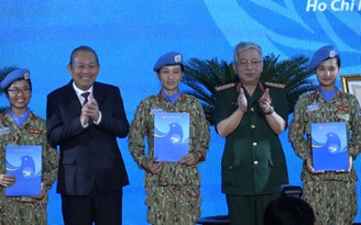 Phó Thủ tướng Trương Hòa Bình: Mỗi cá nhân của bệnh viện dã chiến 2.1 là một đại sứ hòa bình