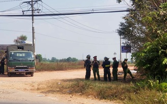 Nghẹt thở: Cảnh sát vây bắt nghi phạm xả súng trong sới bạc ở Củ Chi