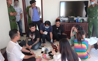 5 cô gái trẻ và nhóm thanh niên xăm trổ “mở tiệc” ma túy trong khách sạn