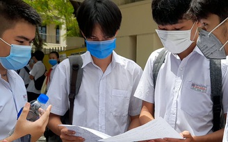 Thí sinh thi tuyển sinh lớp 10 ở Đà Nẵng than đề Toán siêu khó