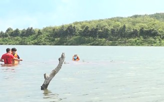 Đánh bắt cá trên hồ Xa Cát, một nam thanh niên đuối nước thương tâm