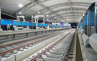 Cận cảnh nhà ga trên cao lớn nhất tuyến Metro số 1