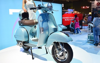Vespa PX 125 phiên bản kỉ niệm 70 năm xuất hiện tại Việt Nam