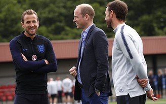 Hoàng tử William đến thăm Harry Kane và đội tuyển Anh