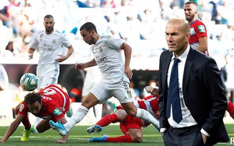 Hazard lốp bóng ghi bàn tuyệt đẹp khiến HLV Zidane phấn khích