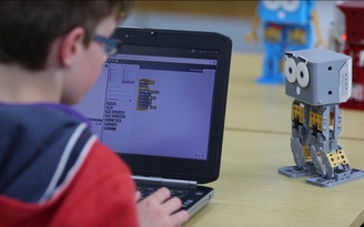 Robot giúp trẻ phát triển tư duy sáng tạo